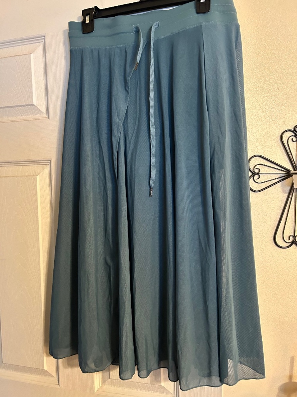 NWOT Halara greenish blue skirt